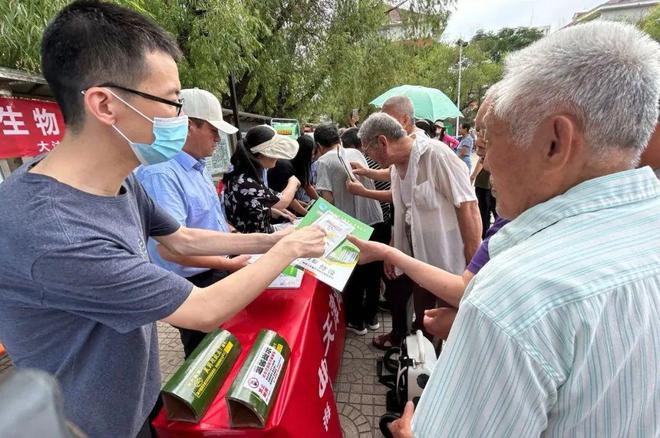 明升体育大沽街道开展病媒生物防制宣传活动(图2)