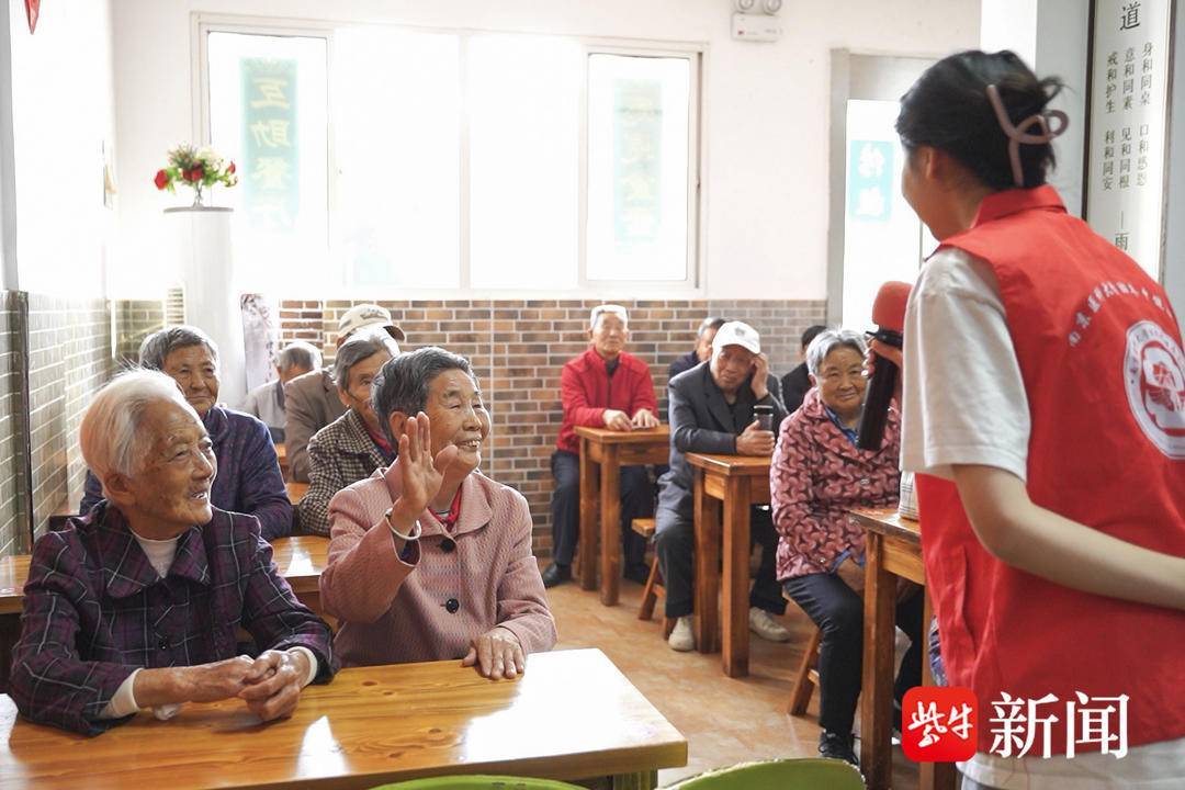 世界卒中日这群南医大学生将脑部健康知识送到居民家门口by体育(图1)